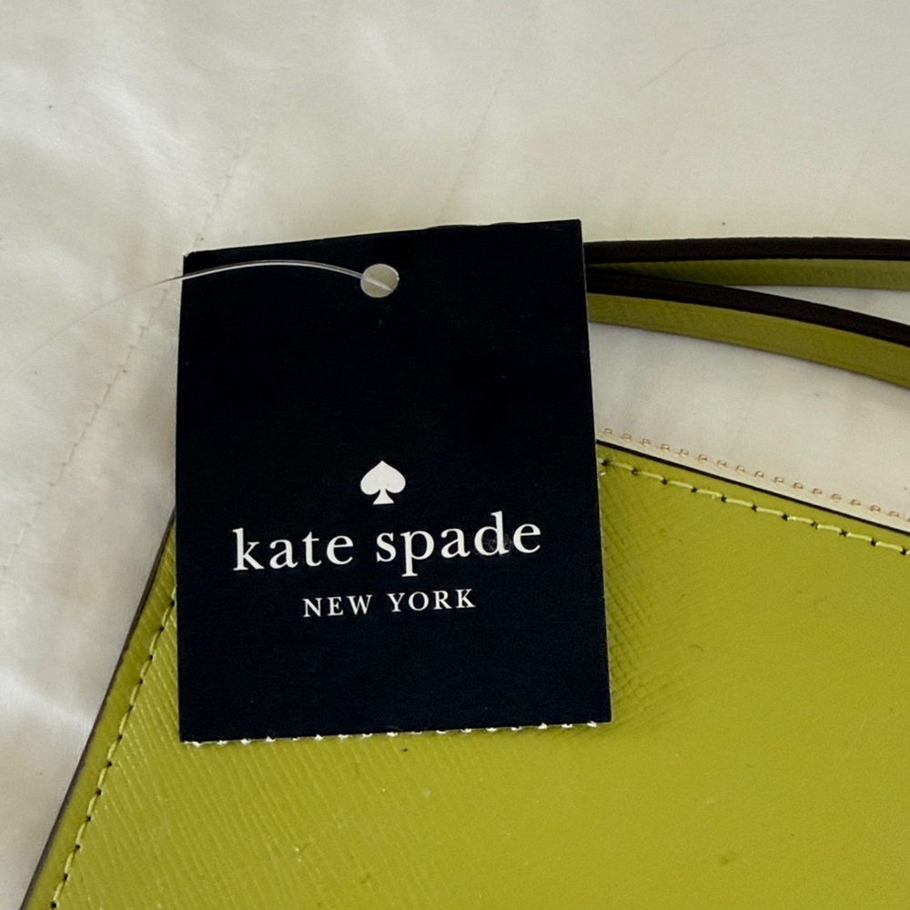 Kate Spade Chartreuse Wristlet - Picture 3 of 8